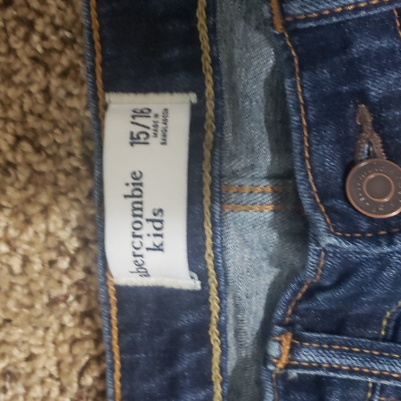 2 Abercrombie Kids Denim Shorts - Picture 7 of 9